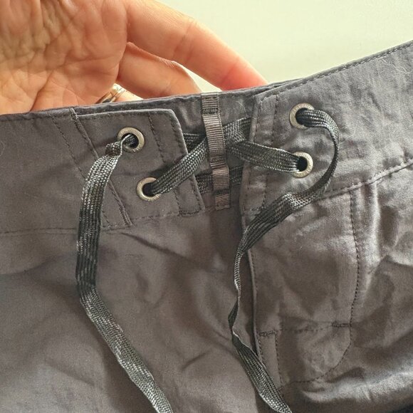 Patagonia Women's Wavefarer Boardshorts Black Grey Surf Athletic Paddleboard 10 - Picture 8 of 15